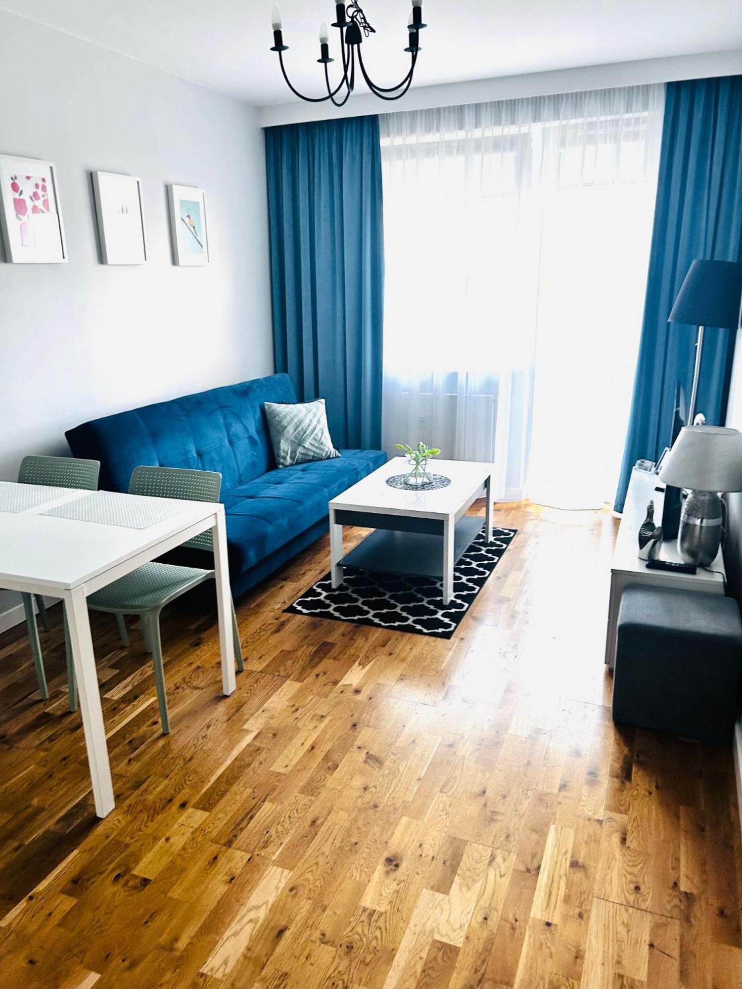 Apartament Manhattan ゴジュフ・ヴィエルコポルスキ エクステリア 写真
