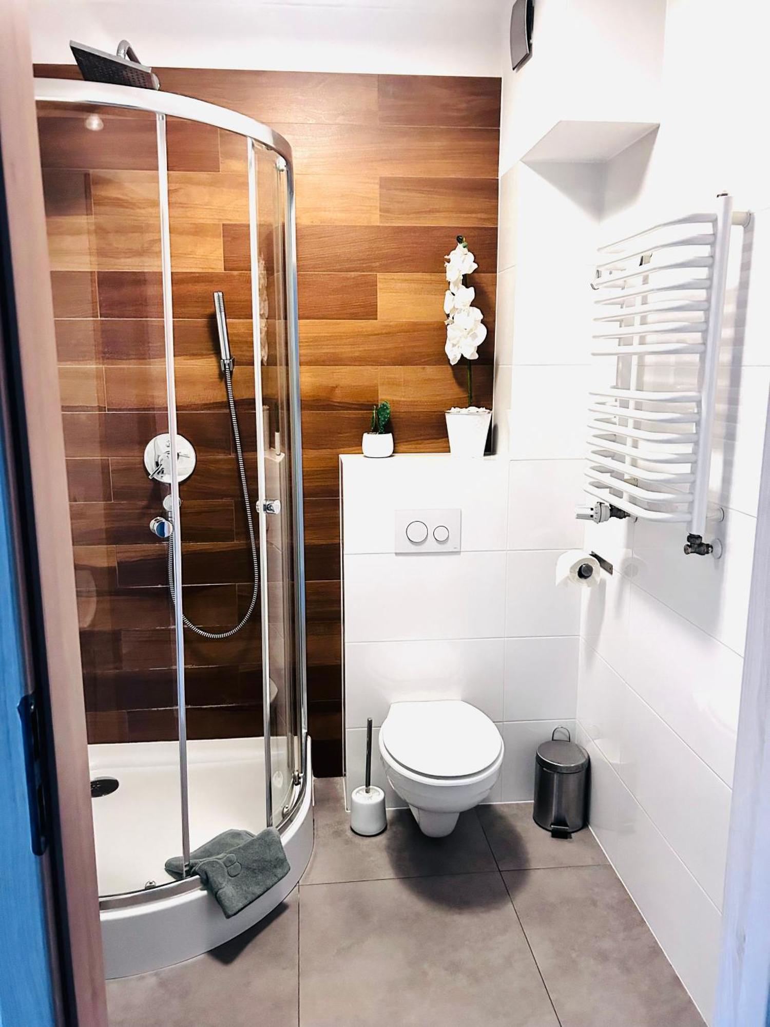 Apartament Manhattan ゴジュフ・ヴィエルコポルスキ エクステリア 写真
