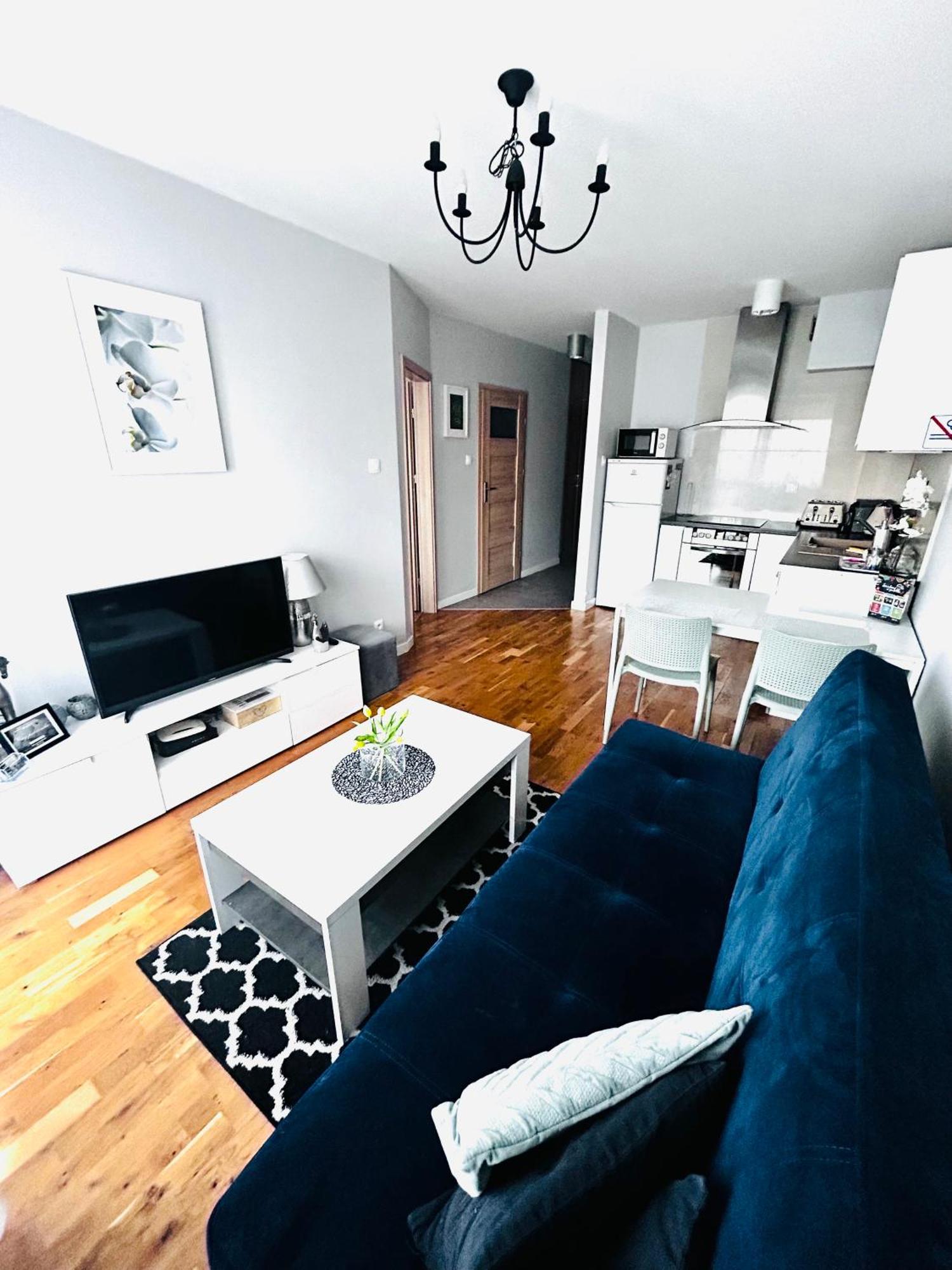 Apartament Manhattan ゴジュフ・ヴィエルコポルスキ エクステリア 写真